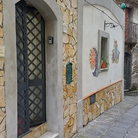 Etnalcantara16 Guest house *